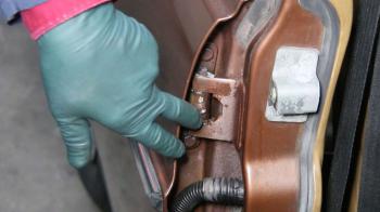 Η «ξεχασμένη» λίπανση της κλειδαριάς και των μεντεσέδων